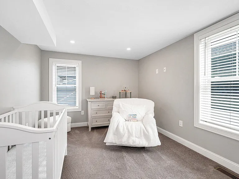 352 Portsmouth Ave — Photo 19