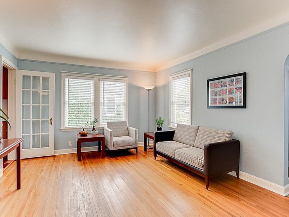 3rd image of 4033 16th Ave S