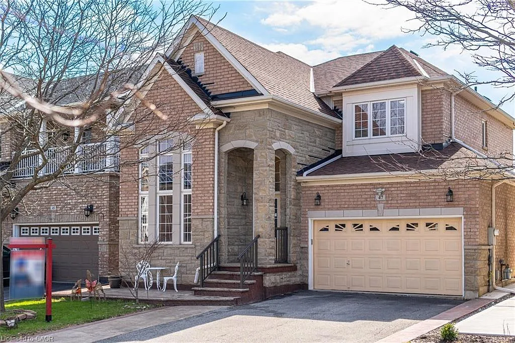 47 Begonia Cres photo 1