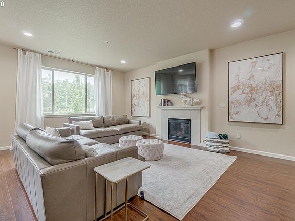 5th image of 3310 NE 75th Way