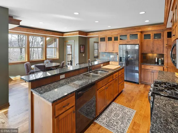 915 Silver Maple Dr, New Prague, MN 56071