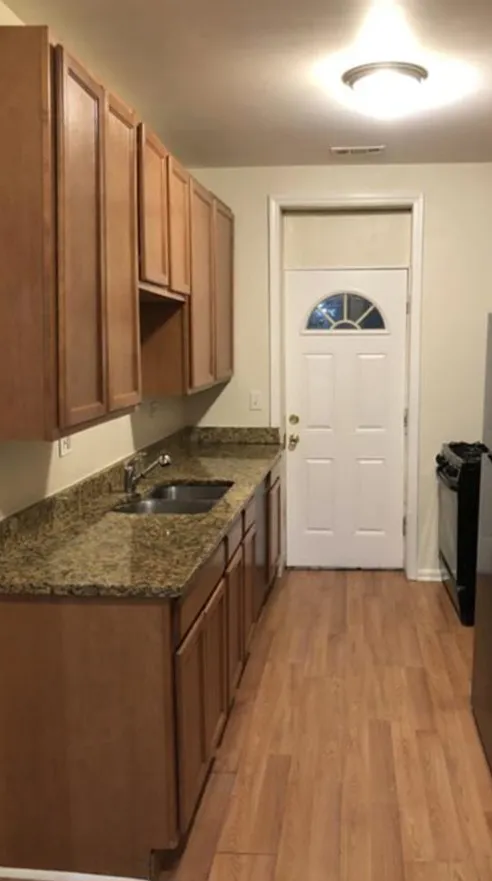 1 bed, 755 sqft, $950 — Photo 1
