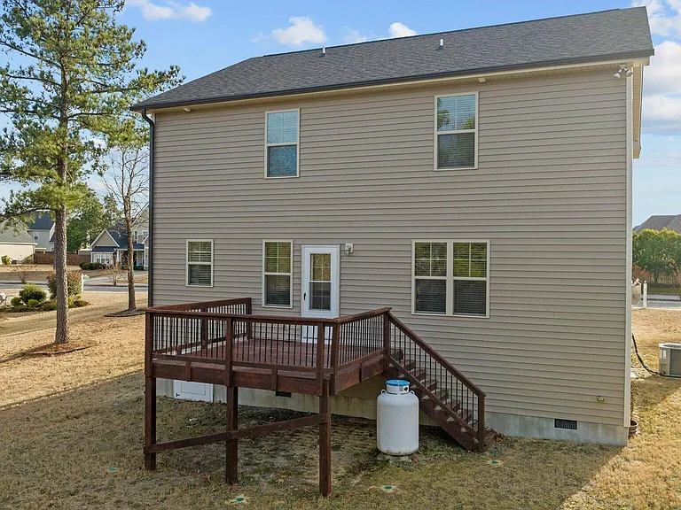 204 Sandy Springs Rd — Photo 31