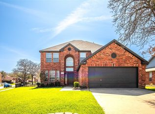 552 Briaroaks Dr, Lake Dallas, TX 75065
