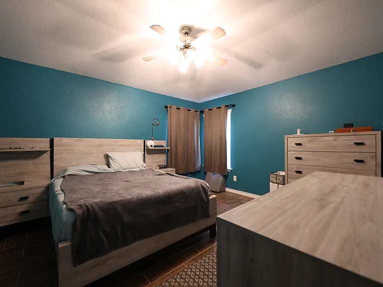 4915 Lions Gate Ln — Photo 10