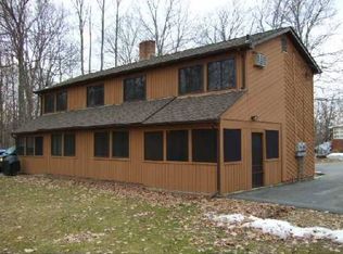 5 Peppermint Ln, Newburgh, NY 12550