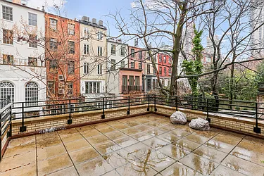 Rented by Cooper & Cooper Real Estate