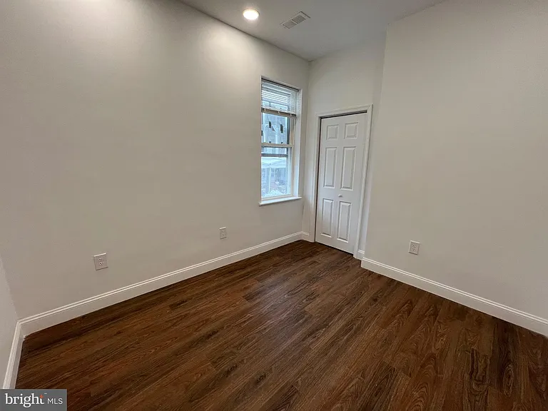 2145 Elkins Ave #B — Photo 6