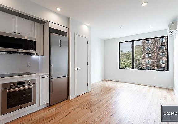 3rd image of 1950 Amsterdam Ave #3C