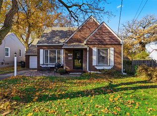 336 59th St, Des Moines, IA 50312