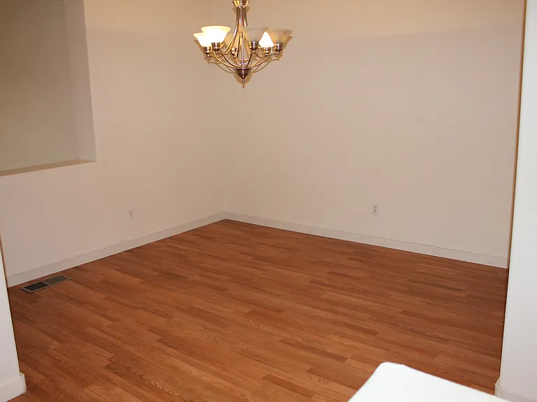 1210 Turnberry Dr — Photo 3