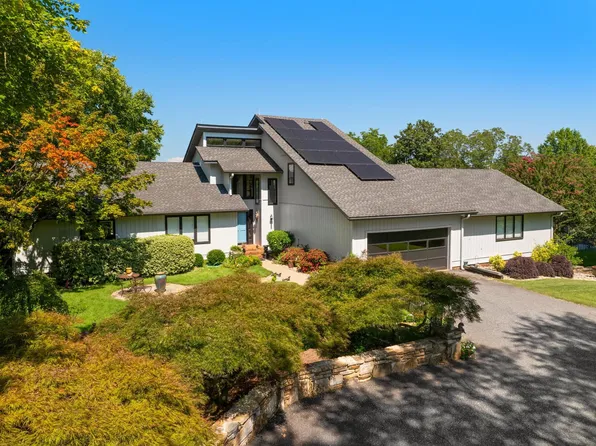 2394 Big Mulberry Trce, Campobello, SC 29322