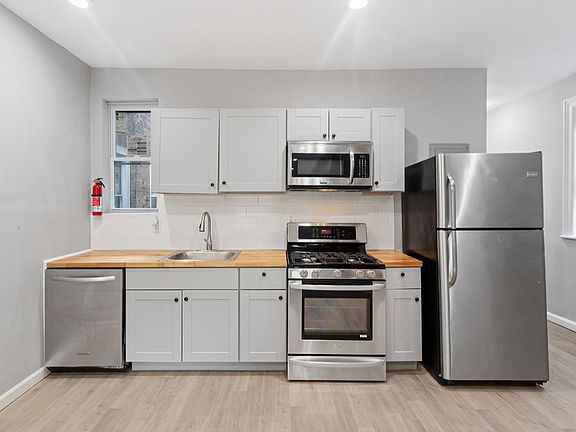 3rd image of 6011 Catharine St Unit 1