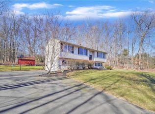 14 Tedford Dr, Coventry, CT 06238