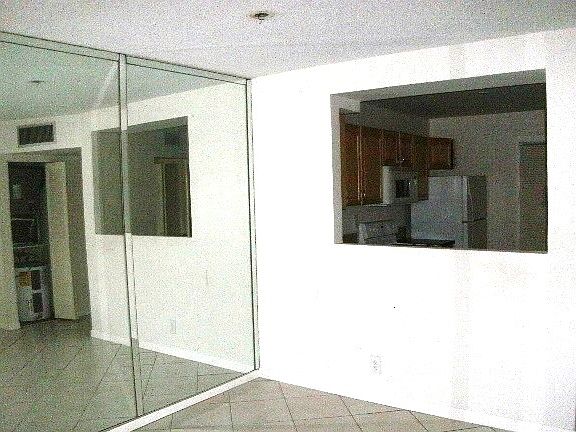 5th image of 860 SE 6th Ave APT 301