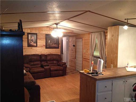 3rd image of 183 Creekbend Trl