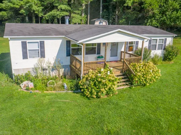 574 Sylvatus Hwy, Hillsville, VA 24343