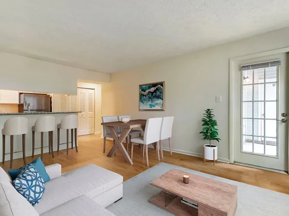 eaves Columbia Town Center, 10300 Hickory Ridge Rd #3b1c8f755, Columbia, MD 21044