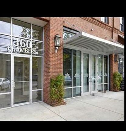 4th image of 360 Chambers St Unit 105