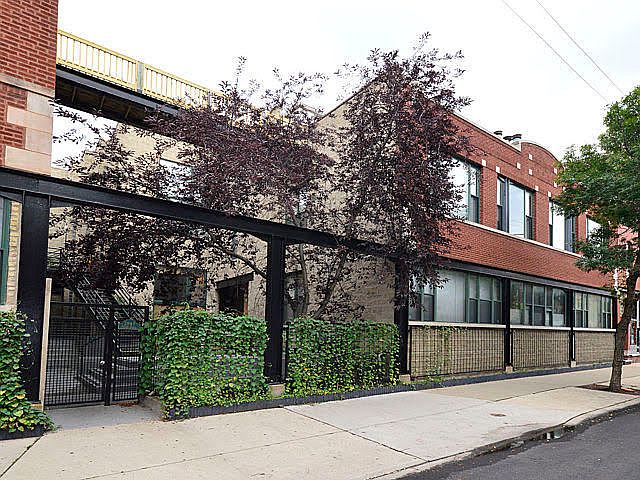 1st image of 2943 N Lincoln Ave APT 112