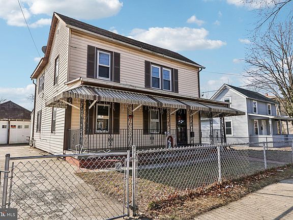 4th image of 633 E Quince St