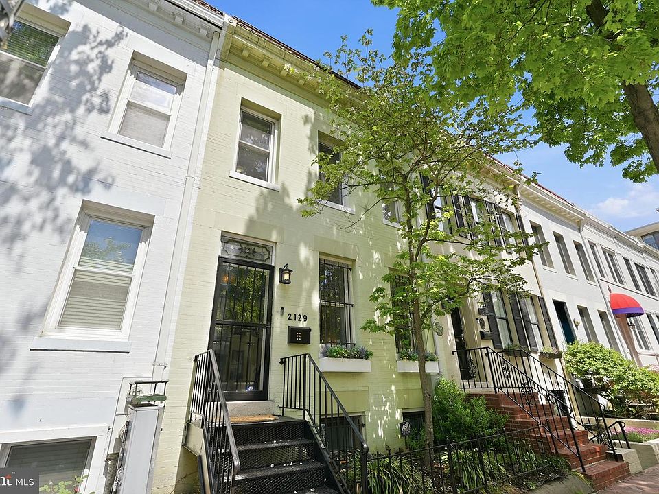 1st image of 2129 Newport Pl NW
