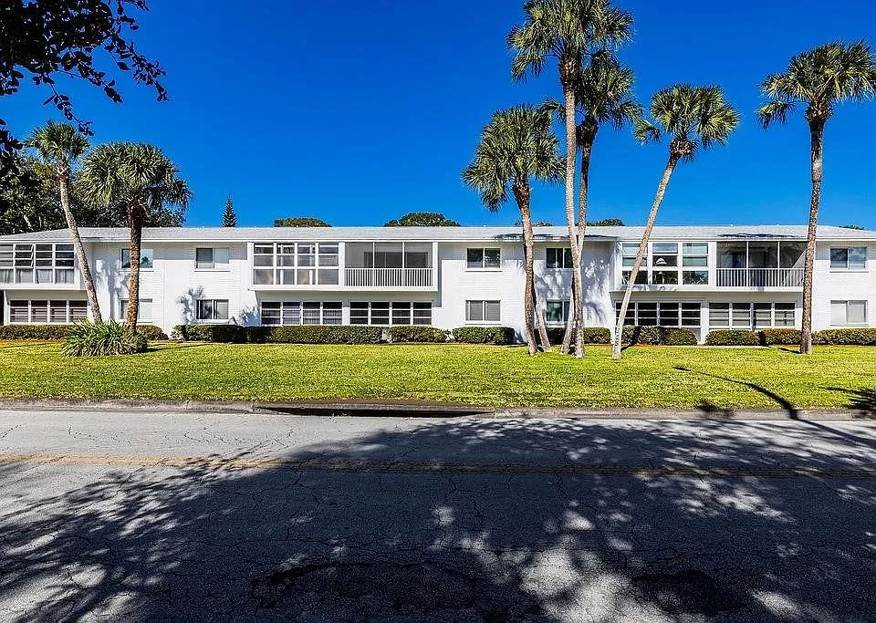 600 Royal Palm Blvd #2A