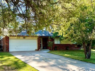 1753 S Pine Pl, Broken Arrow, OK 74012