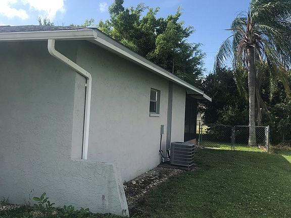 2nd image of 602 SE 8th St #604