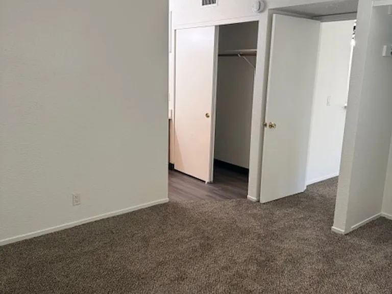 4171 California Ave #37 — Photo 8