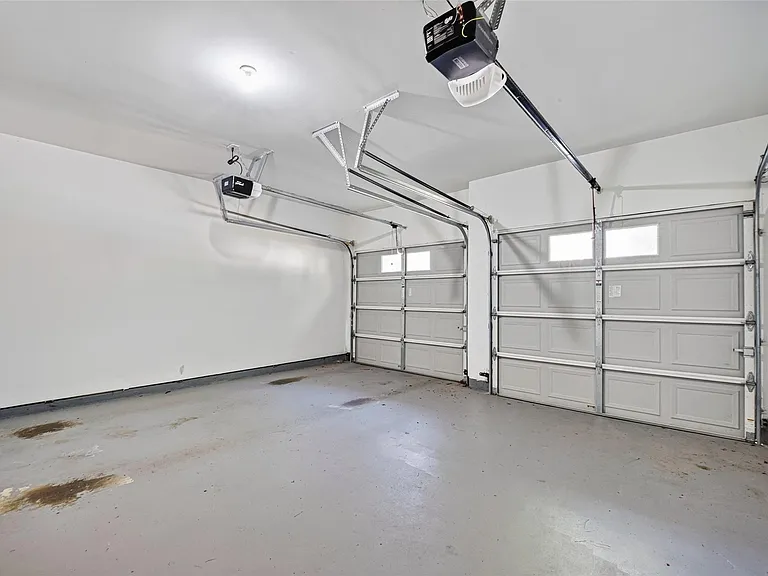 77 Woodlily Pl — Photo 28