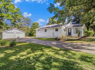 912 Marsh Rd, Plainwell, MI 49080