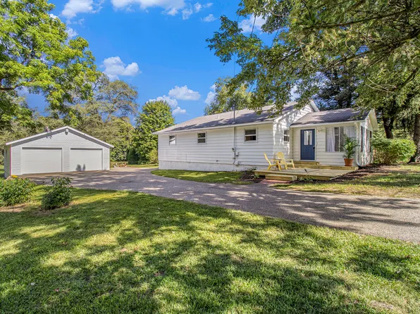 912 Marsh Rd, Plainwell, MI 49080
