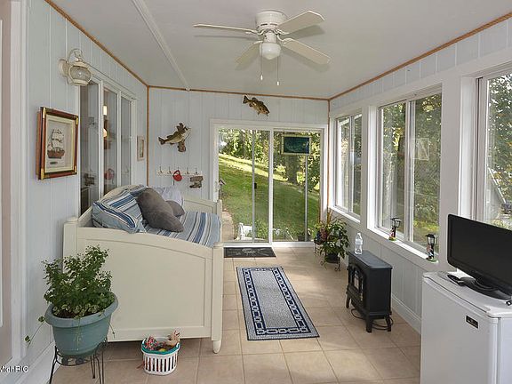 4th image of 41907 Waukeenah Dr