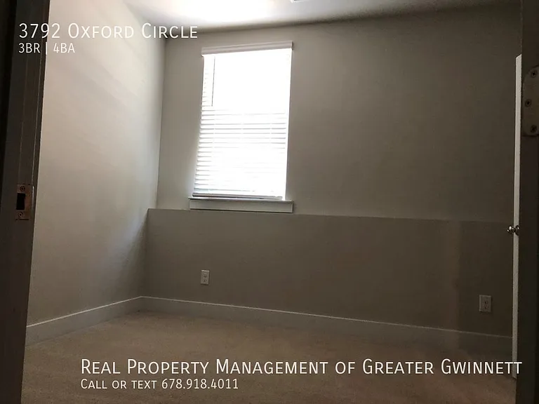 3792 Oxford Cir — Photo 9