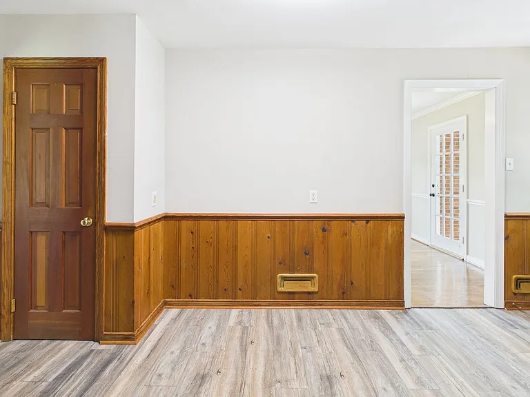 1519 Chauncey Ln — Photo 24