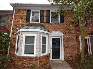 17 Corwin Cir, Hampton, VA 23666