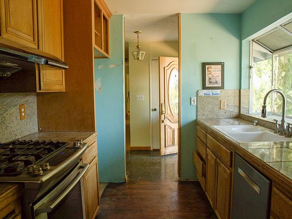 3rd image of 3462 Outlook Ct