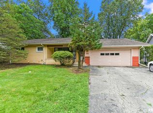 78 Circle Dr, Springfield, IL 62703