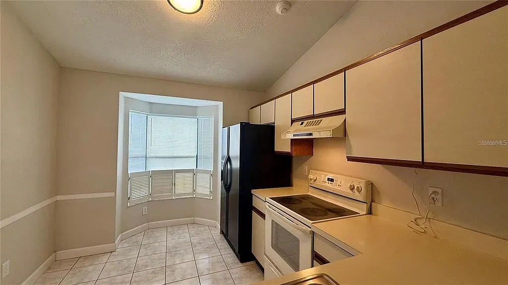 2 bed, 2.0 bath, 962 sqft, $1,600 — Photo 4
