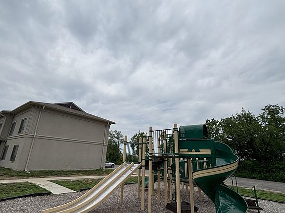 5th image of 3243 Denver Dr #84456e6db