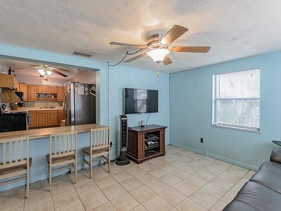 5th image of 7129 34th Ave N