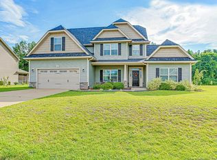 949 Pecan Grove Loop, Hope Mills, NC 28348