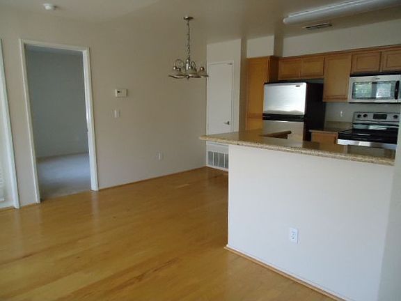 3rd image of 2915 N Texas St APT 258