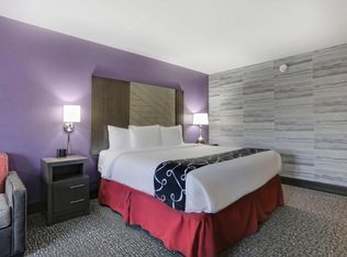 10610 Marty St, Overland Park, KS 66212