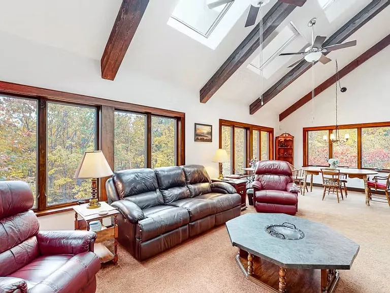 84 Juniper Ridge Rd — Photo 2