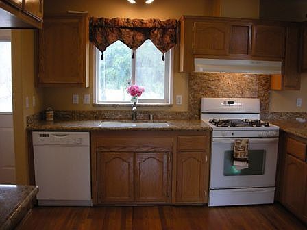 2nd image of 19549 Hidden Glen Rd