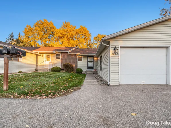 3062 Riviera Ct SE, Kentwood, MI 49512
