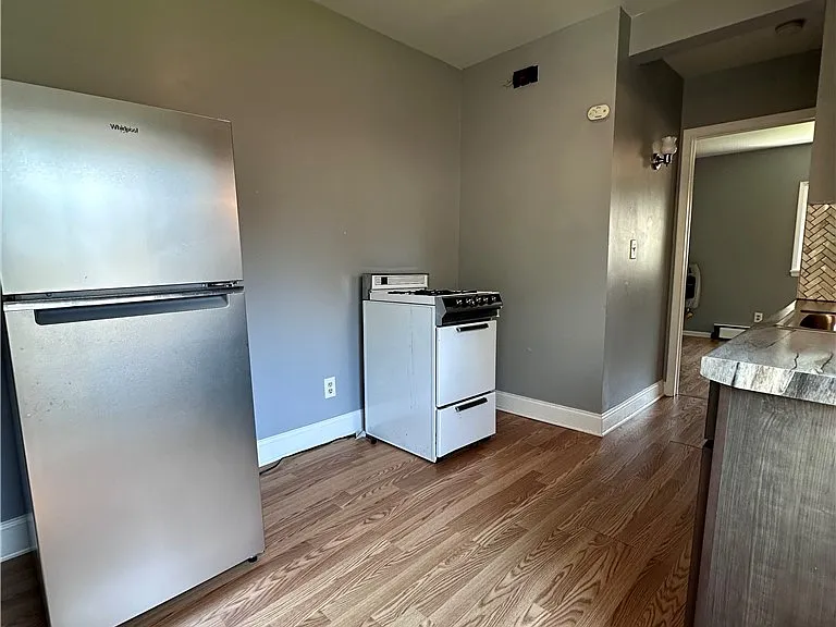 688 Columbus Pkwy — Photo 7