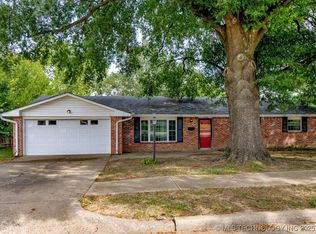 1250 Macklyn Ln, Bartlesville, OK 74006